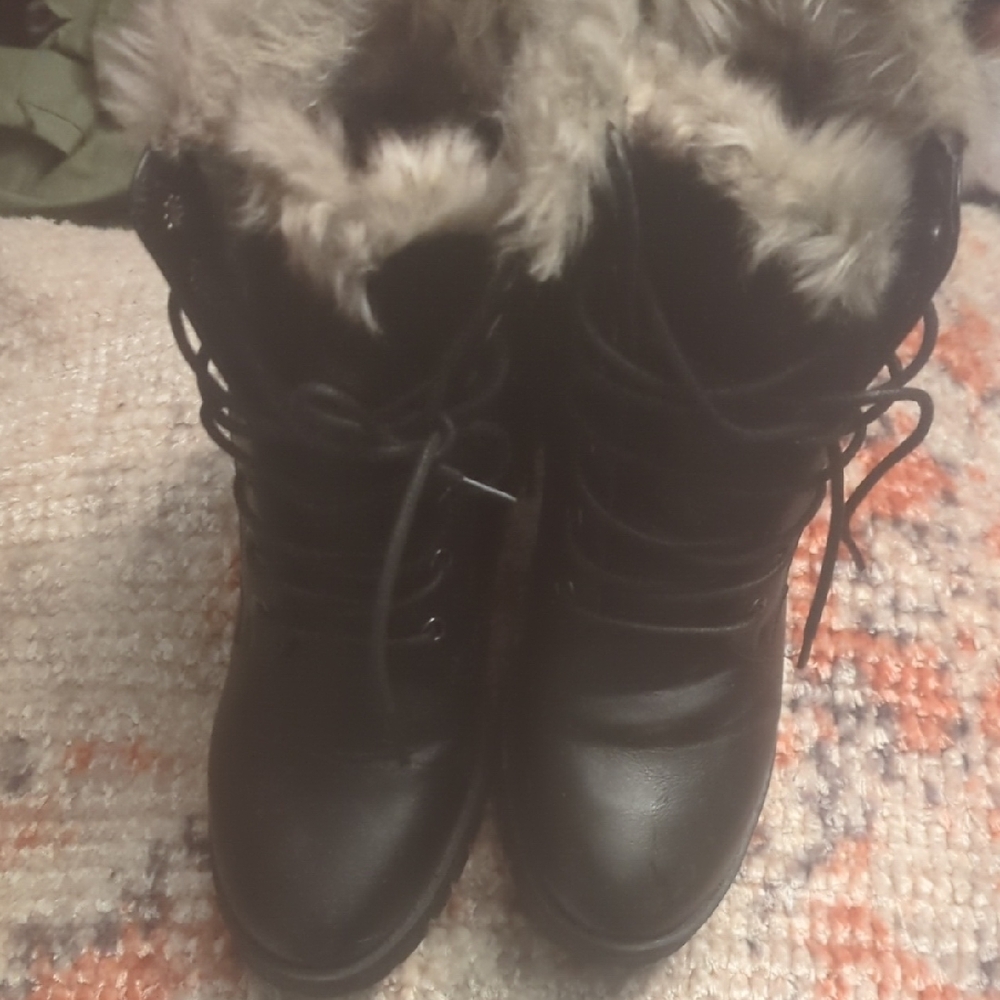 Forever Link Black Faux Fur Winter Boots